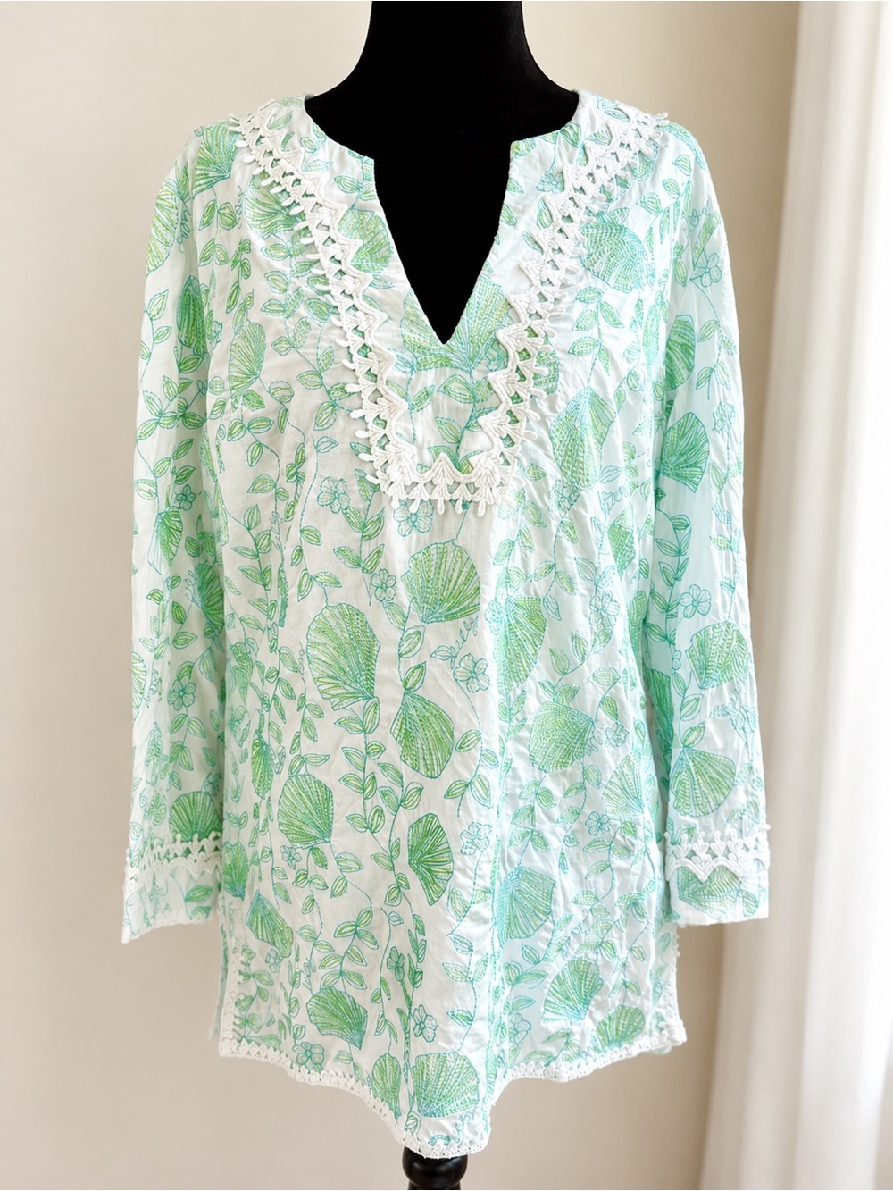 Lilly Pulitzer JoJo Embroidered Shell Print Tunic Top White Green Aqua Size M